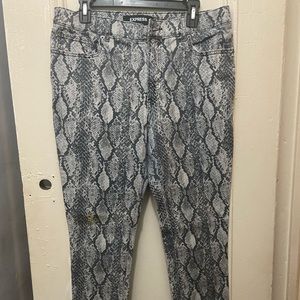 Ankle High Rise legging. Stretch. 12 Long